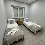 Duplex Com Jacuzzi Em Olival Basto Appartement Lissabon