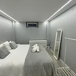 Appartement Duplex Com Jacuzzi Em Olival Basto Lissabon