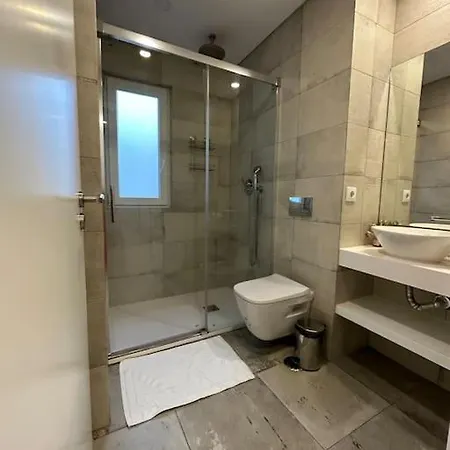Duplex Com Jacuzzi Em Olival Basto Lisbon