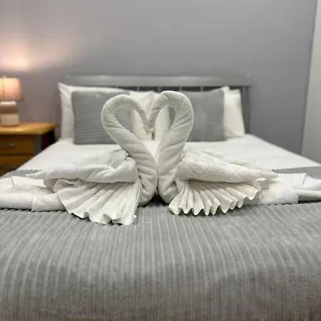 Apartment Duplex Com Jacuzzi Em Olival Basto *