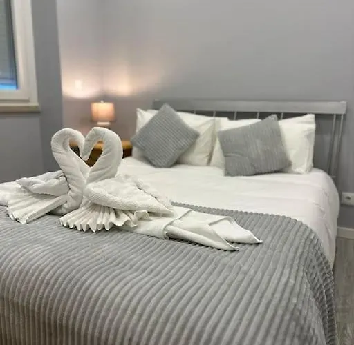 Διαμέρισμα Duplex Com Jacuzzi Em Olival Basto Lisboa