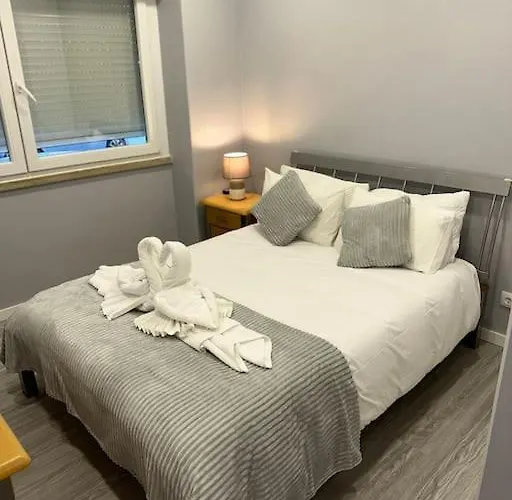 Duplex Com Jacuzzi Em Olival Basto Διαμέρισμα