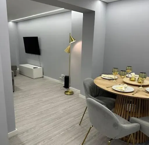 Duplex Com Jacuzzi Em Olival Basto Διαμέρισμα Lisboa